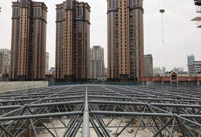 扬中螺栓球网架结构